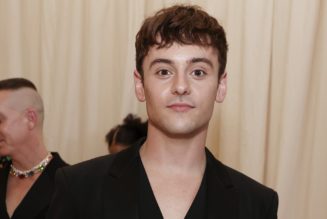 Tom Daley’s Met Gala Prep Included Knitting a Harry Styles-Inspired Cardigan