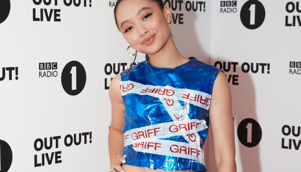 Griff, Queen of DIY, Wears a Customised Alexandra Moura Look on the Red Carpet