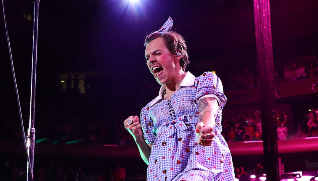 Harry Styles Covers “Somewhere Over the Rainbow” as Dorothy for Harryween: Watch