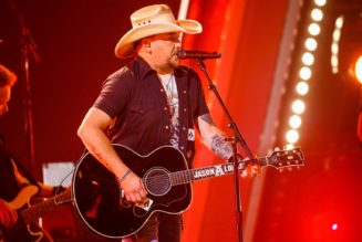 Jason Aldean Reacts to Backlash Over Wife’s Anti-Biden Post: ‘I Will Never Apologize for My Beliefs’