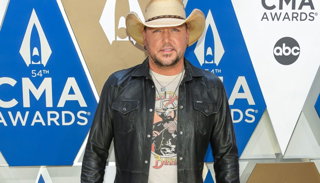 Jason Aldean Reacts to COVID-19 Vaccine Mandate in California Schools: ‘People Should Be Outraged’