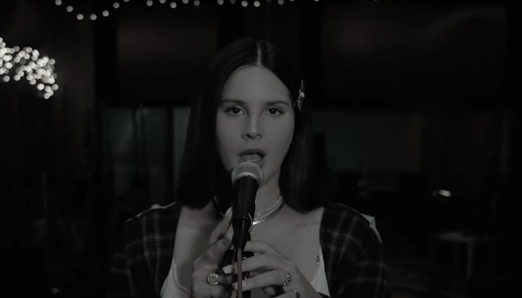 Lana Del Rey Performs “Arcadia” on Stephen Colbert: Watch