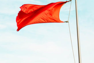 Red Flags Are Dominating EDM Twitter—Here Are Some of the Funniest Posts