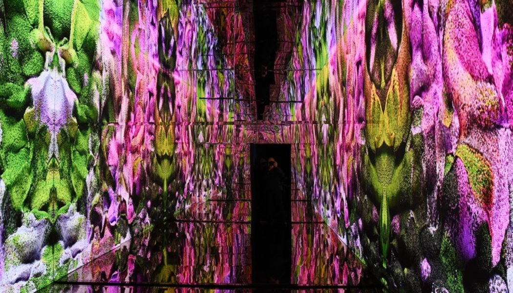 Refik Anadol and BVLGARI Create a Multi-Sensory Experience in Milan