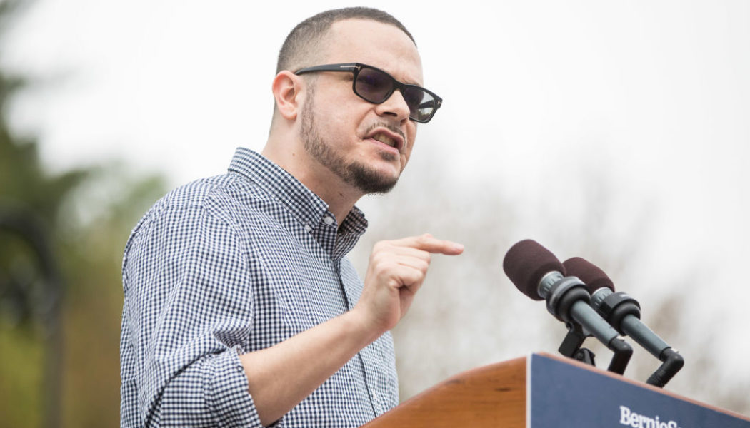 Tom Fraud aka Alleged Scammer Shaun King Pushing Clothing Line With $150 Hoodies, Twitter Attacks