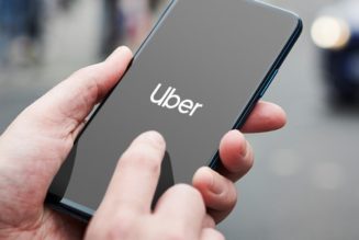 Uber Can Now Help Track Flights and Adjust Reservations If You’re Running Late