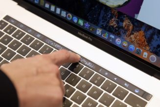Apple’s Official Reveals Why Touchscreen and Face ID Are Absent in New MacBooks