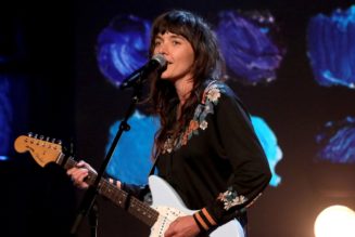 Courtney Barnett Performs “Write a List of Things to Look Forward To” on Ellen: Watch