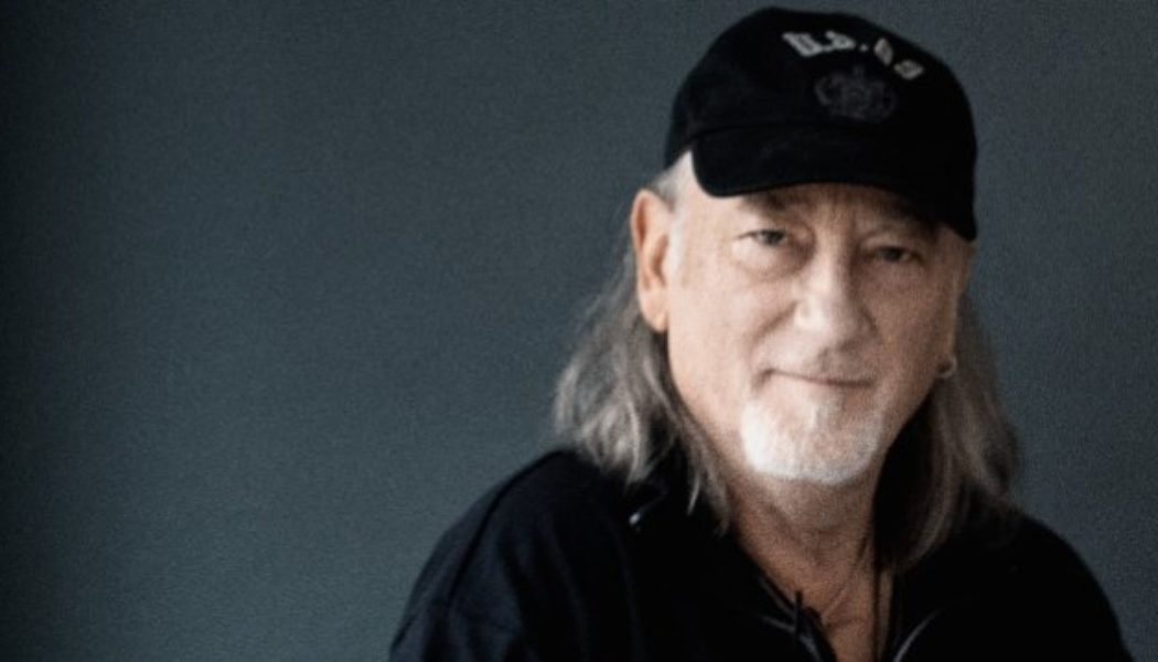 DEEP PURPLE’s ROGER GLOVER Has Secured An Editor For His Long-In-The-Works Autobiography