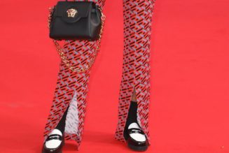 Every Celebrity Picture I Look At Right Now Features This One Pair of Flat Shoes