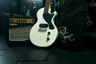 Green Day’s Billie Joe Armstrong Unveils Epiphone Les Paul Junior Electric Guitar