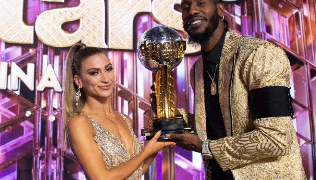Iman Shumpert Becomes First Former NBA Player To Win ‘Dancing With The Stars’ Mirrorball Trophy, Twitter Salutes Him