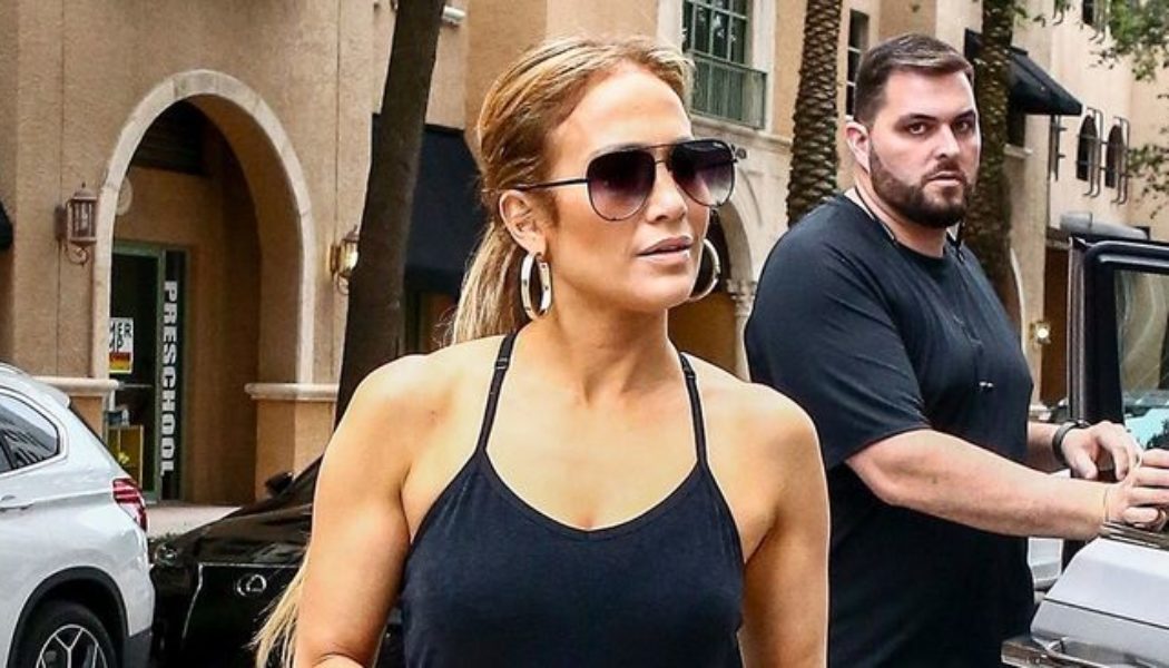 J.Lo and Alessandra Ambrosio Endorse the “Risky” Trend That Could Rival Leggings