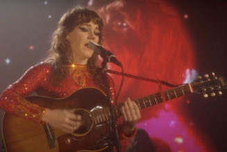 Jenny Lewis Performs “Puppy and a Truck” on Fallon: Watch