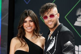 Jhay Cortez Talks ‘Timelezz’ & Plays Couples Trivia With Mia Khalifa at 2021 Latin Grammys