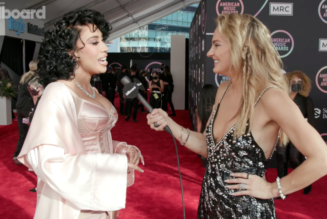 Kali Uchis on Teaching SZA Spanish & Funny On-Set Moment | AMAs 2021