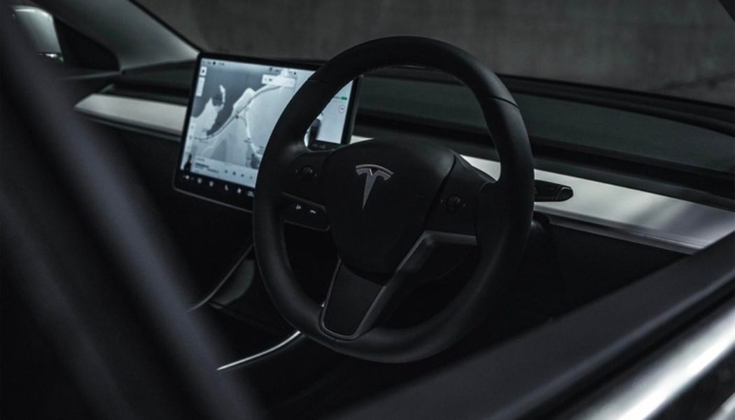 Tesla Will Soon Save Your Driver Profile on the Cloud