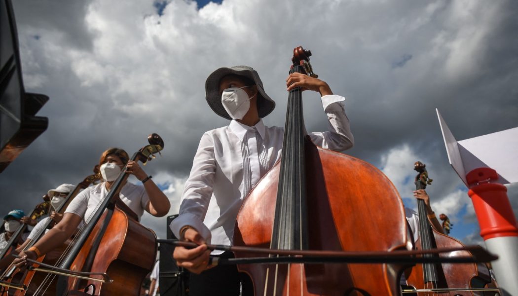 Venezuelan Musicians Pursue World’s Largest Orchestra Record