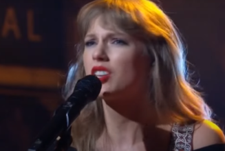 Watch Taylor Swift Perform 10-Minute-Long Version of ‘All Too Well’ on SNL