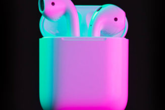 Woman Documents Journey of Swallowing AirPod, Recording Audio From Stomach