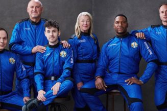 Blue Origin Successfully Launches Spaceflight With Michael Strahan and 5 Others On Board