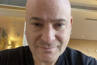 DISTURBED’s DAVID DRAIMAN ‘Stands In Solidarity’ With Jewish Man Who Was Allegedly Punched For Wearing IDF Shirt
