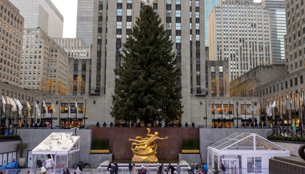 How to Watch the Rockefeller Center Christmas Tree Lighting Ceremony 2021