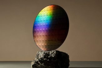 IBM and Samsung Say New Chip Design Could Extend Phone Battery Life to a Week