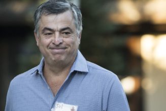 It seems even Apple’s Eddy Cue can’t find an Xbox without Twitter