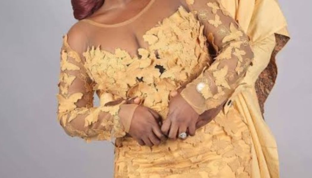 Lady Slumped after Her Father cancelled Her Marriage on The Marriage Ceremony Ground over Unpaid N70k Bride Price