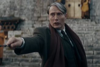 Mads Mikkelsen’s Grindelwald Revealed in Fantastic Beasts: The Secrets of Dumbledore First Trailer: Watch
