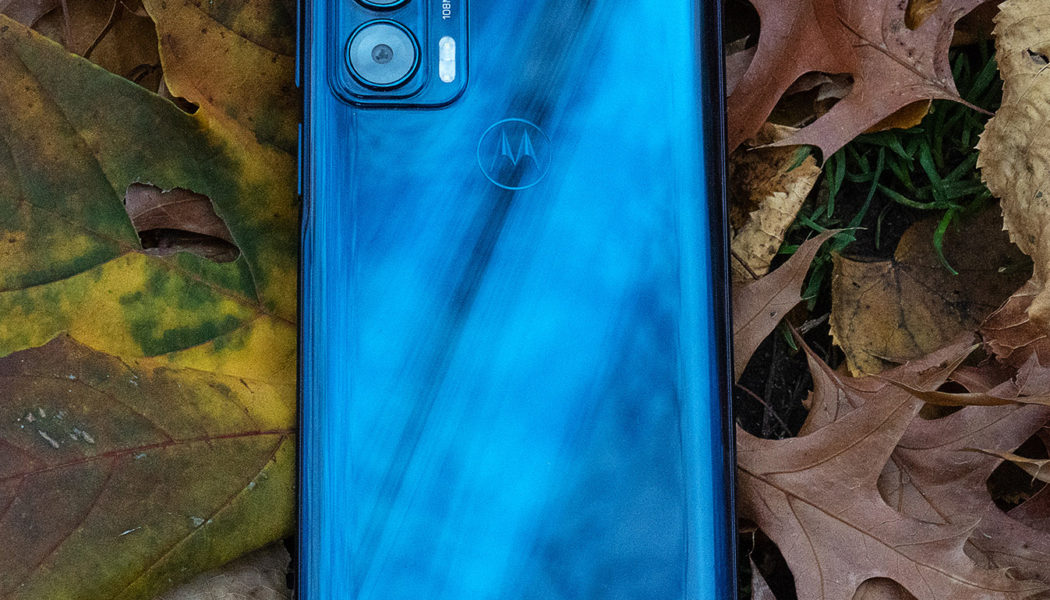 Motorola Moto Edge 5G UW (2021) review: Pixel envy