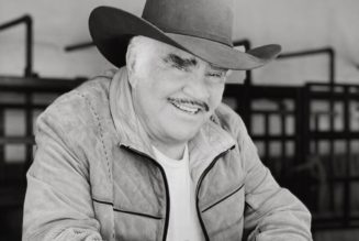 Music Executives Remember Mexican Icon Vicente Fernández: ‘The Hearts of the Industry Are Heavy’