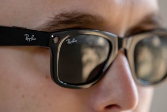 Ray-Ban Stories get software update adding Facebook Messenger support