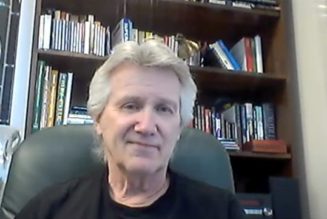 RIK EMMETT Says Upcoming Memoir Will Tell More Of His Side Of The Story Of What Happened With TRIUMPH