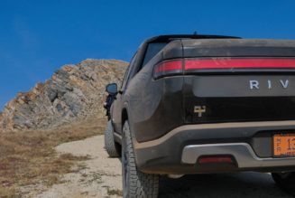 Rivian’s 400-mile electric vehicles delayed to 2023