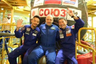 Yusaku Maezawa Launches to International Space Station Ahead of Trip Around the Moon