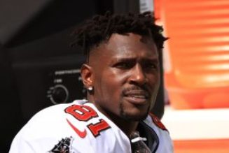 Antonio Brown Explains Why He Left Tampa Bay Buccaneers Game