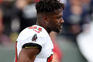 Antonio Brown Releases Official Statement Claiming Tampa Bay Buccaneers Forced Him To Play Through Serious Injury