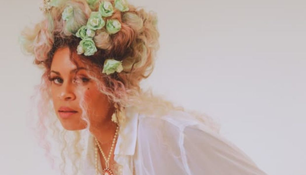 Apple Music Launches Fitness DJ Mix Series With Aluna, Valentino Khan, More