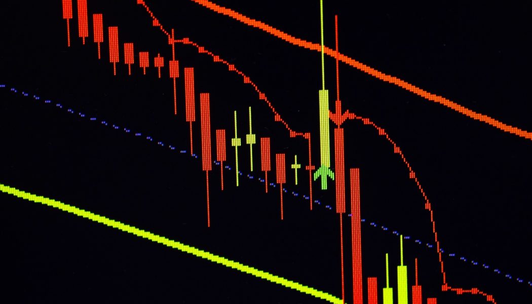 Crypto market sees red ahead of weekend – Bitcoin and Ether down more than 7.50% on the day