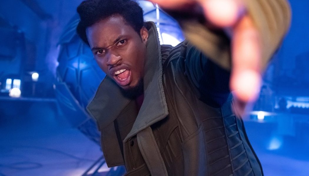 Denzel Curry Debuts New Single “Walkin,” Announces 2022 World Tour