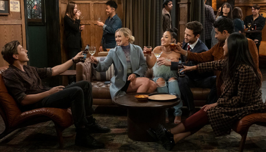 How I Met Your Father Review: Hulu’s Sequel Series Has Some Scraps of Potential