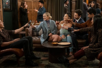 How I Met Your Father Review: Hulu’s Sequel Series Has Some Scraps of Potential