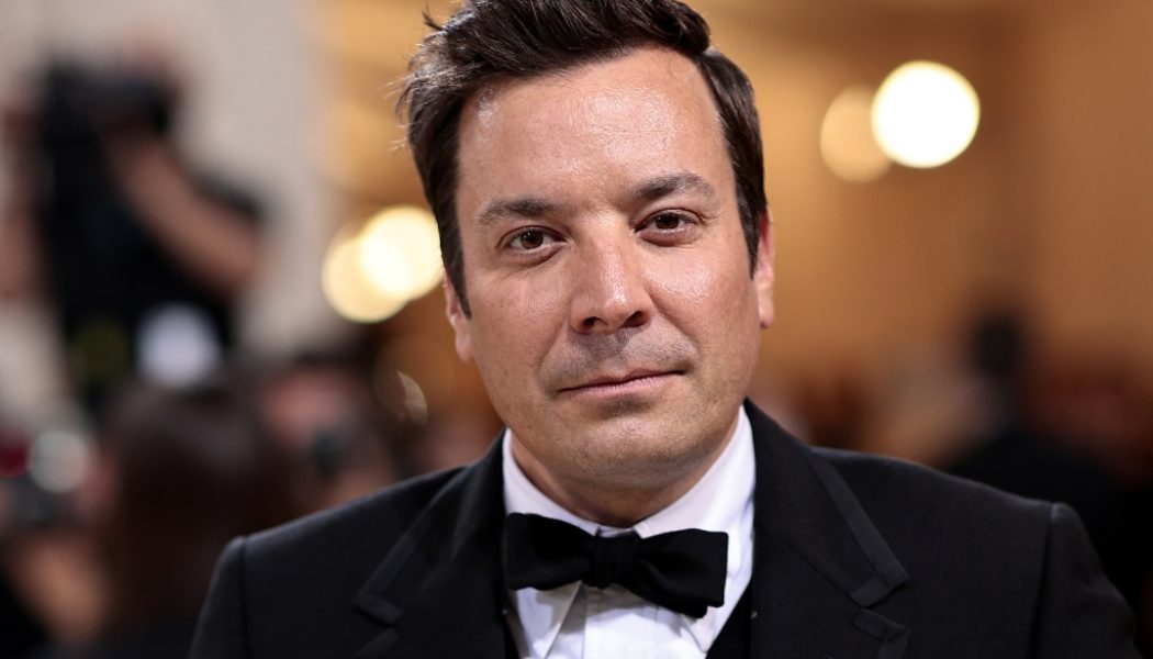 Jimmy Fallon Reveals Breakthrough COVID-19 Diagnosis