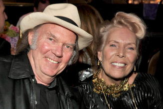Joni Mitchell Removes Music from Spotify: “I Stand in Solidarity with Neil Young”
