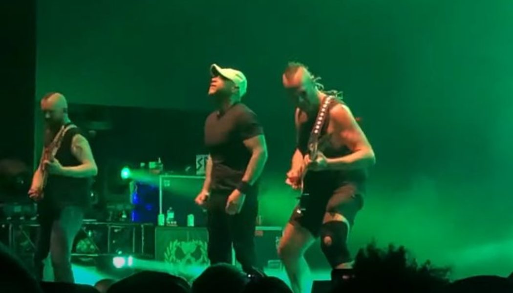 KILLSWITCH ENGAGE Rejoined By Singer HOWARD JONES At Opening Concert Of 2022 ‘Atonement’ Tour (Video)