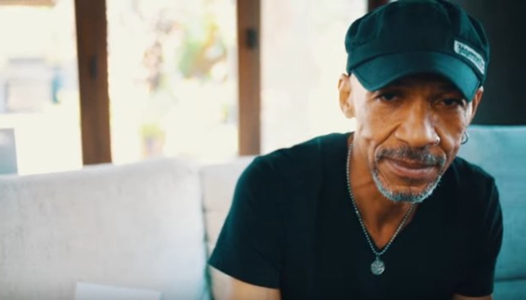 KING’S X’s Gay Frontman DOUG PINNICK ‘Begged God’ To Make Him Straight