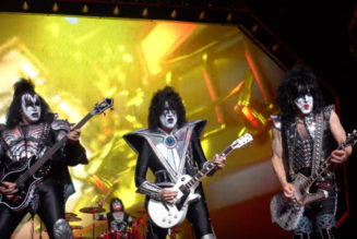 Listen To KISS’s Live Version Of ‘Lick It Up’ From ‘Off The Soundboard: Live In Virginia Beach’