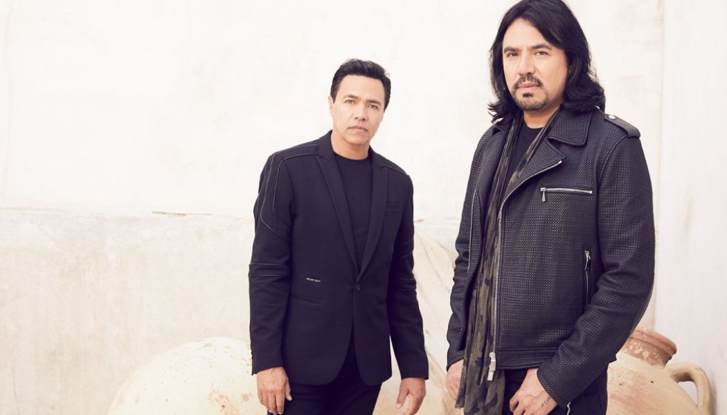 Los Temerarios & Carlos Vives Postpone Their 2022 U.S. Tours Amid COVID-19 Surge